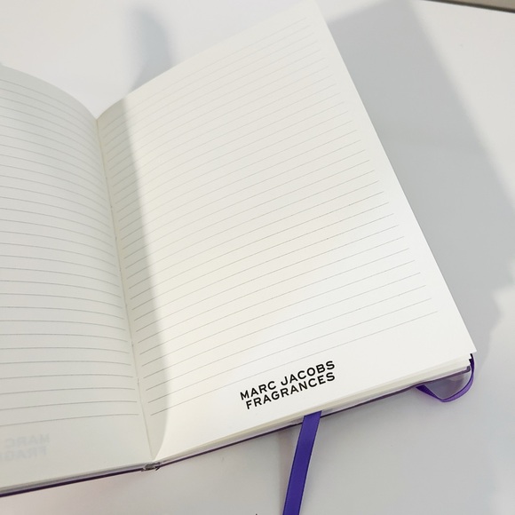 Marc Jacobs Notebook - Picture 3 of 4